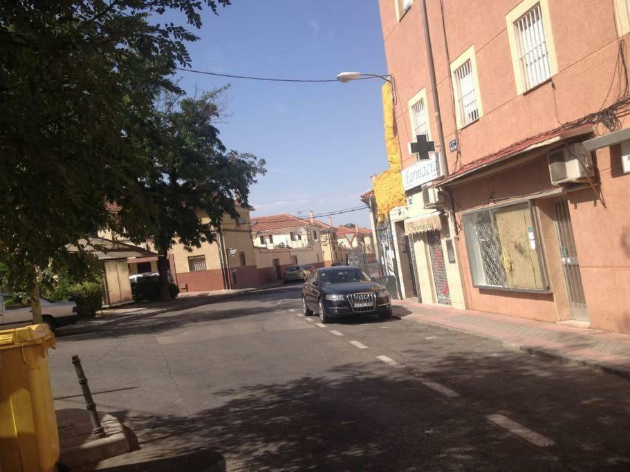 Apartamento Urgel Madrid Exterior photo