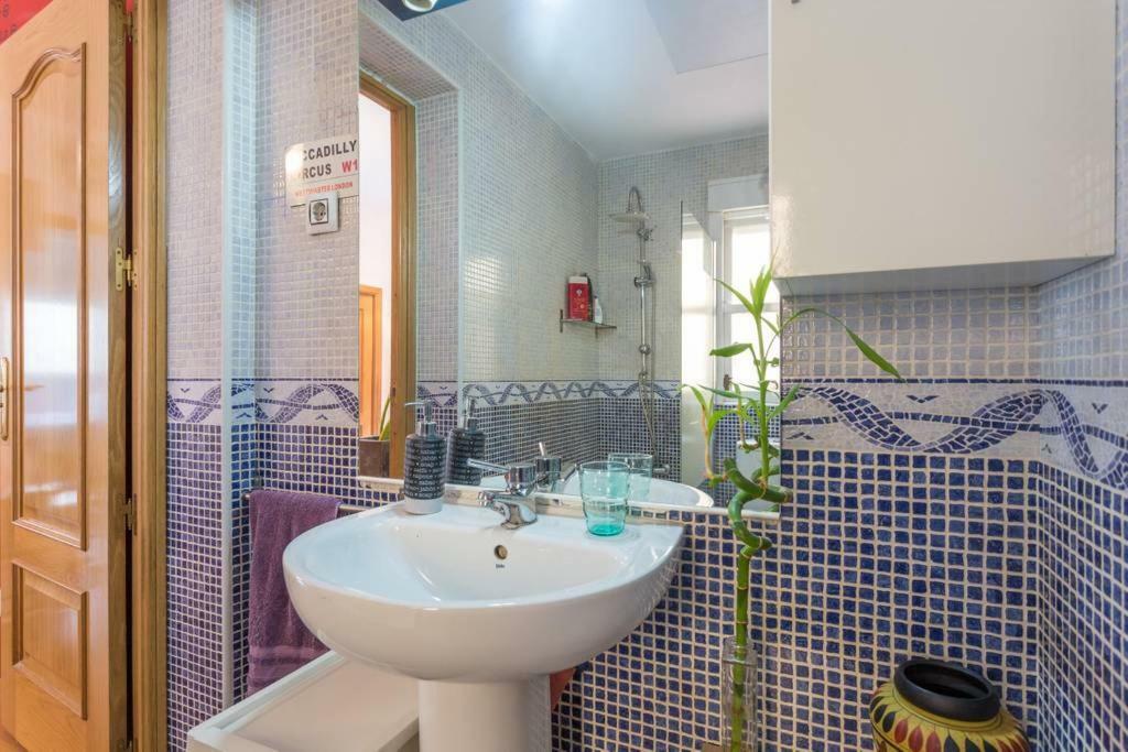 Apartamento Urgel Madrid Exterior photo